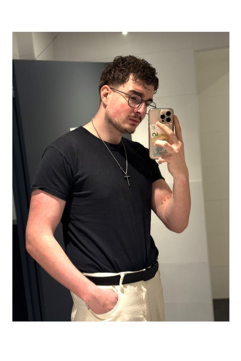 Thibaud - Gay trip à Le Sépey Profil de Thibaud, 38 ans, Gay trip à Le Sépey (Vaud)