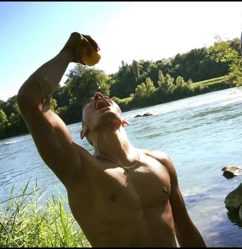 Theogene - Gay trip à Hohentannen Profil de Theogene, 32 ans, Gay trip à Hohentannen (Thurgovie)
