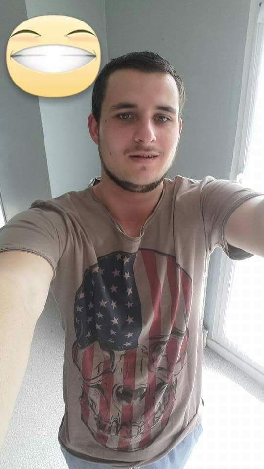 Fereol - Gay trip à Brot-Plamboz Profil de Fereol, 26 ans, Gay trip à Brot-Plamboz (Neuchâtel)