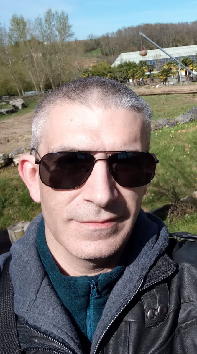 Ronael - Gay trip à Wauwil Profil de Ronael, 44 ans, Gay trip à Wauwil (Lucerne)