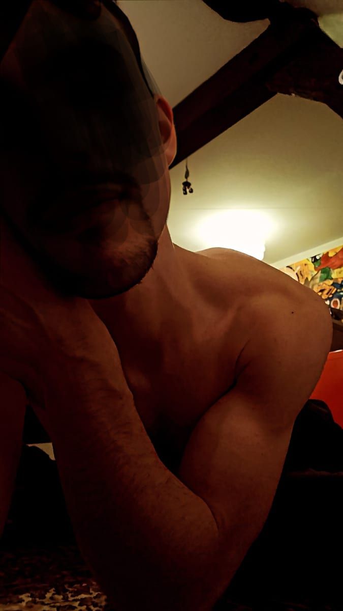 Germain - Gay trip à Agiez Profil de Germain, 35 ans, Gay trip à Agiez (Vaud)