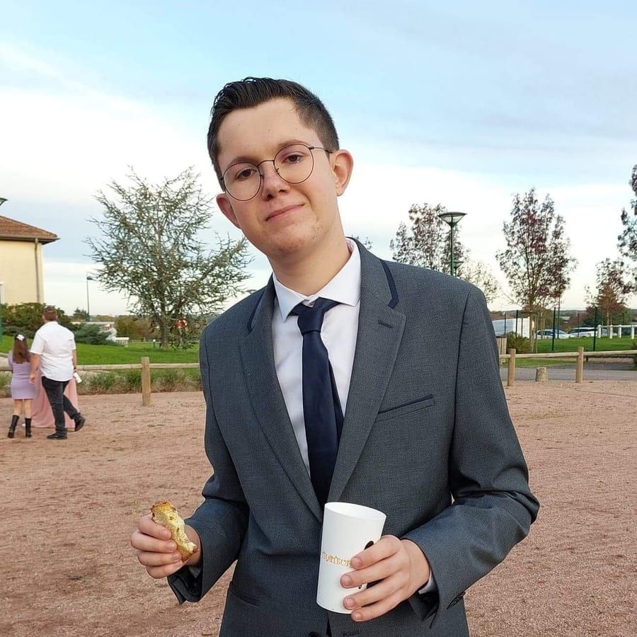 Marshall - Gay trip à Wiezikon b. Sirnach Profil de Marshall, 23 ans, Gay trip à Wiezikon b. Sirnach (Thurgovie)