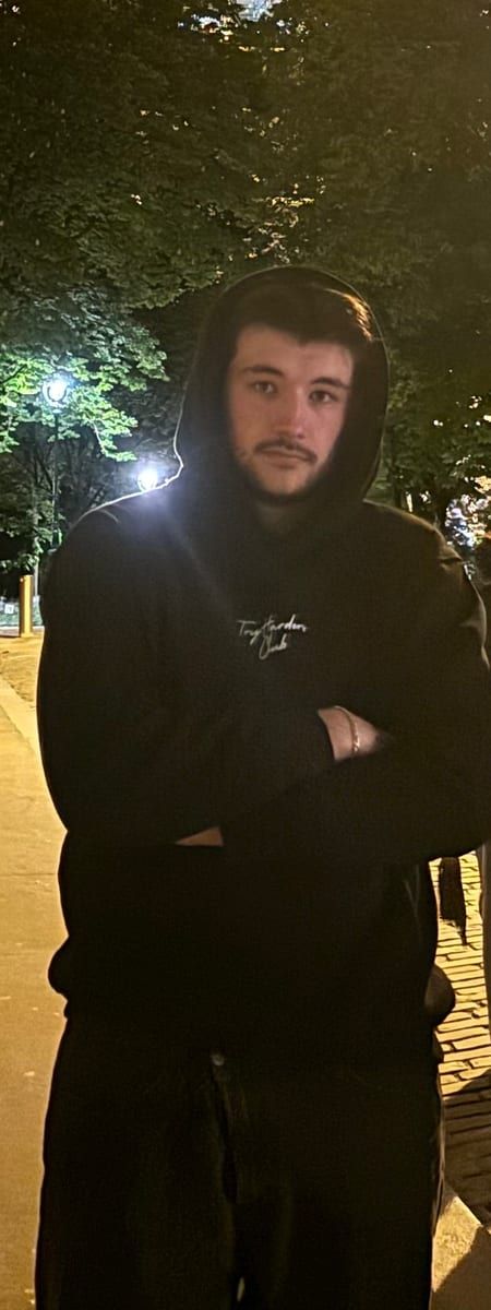 Emran - Gay trip à Niederneunforn Profil de Emran, 23 ans, Gay trip à Niederneunforn (Thurgovie)