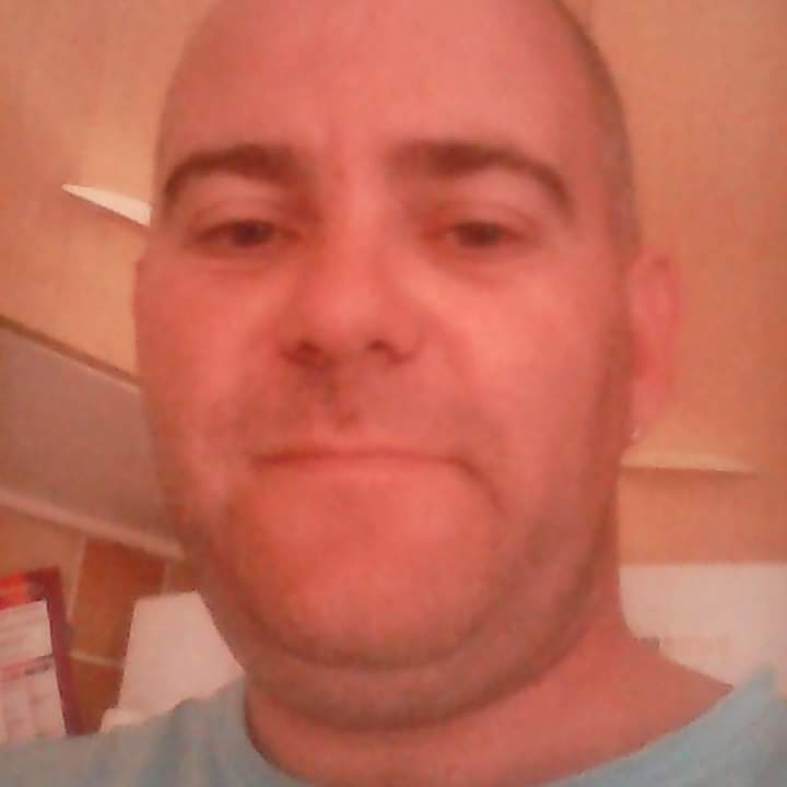Solal - Gay trip à Mollis Profil de Solal, 31 ans, Gay trip à Mollis (Glaris)