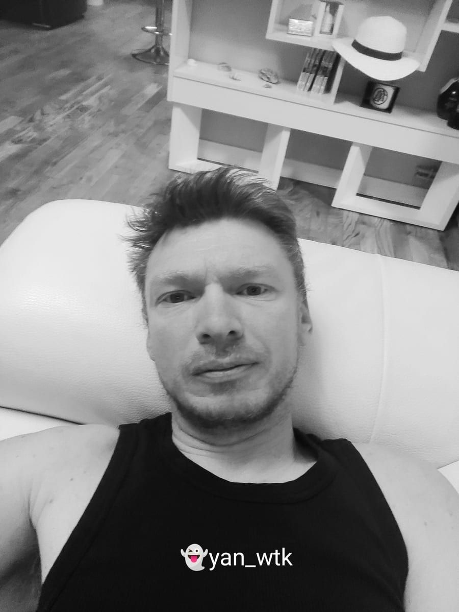 Emille - Gay trip à La Chaux-des-Breuleux Profil de Emille, 32 ans, Gay trip à La Chaux-des-Breuleux (Jura)