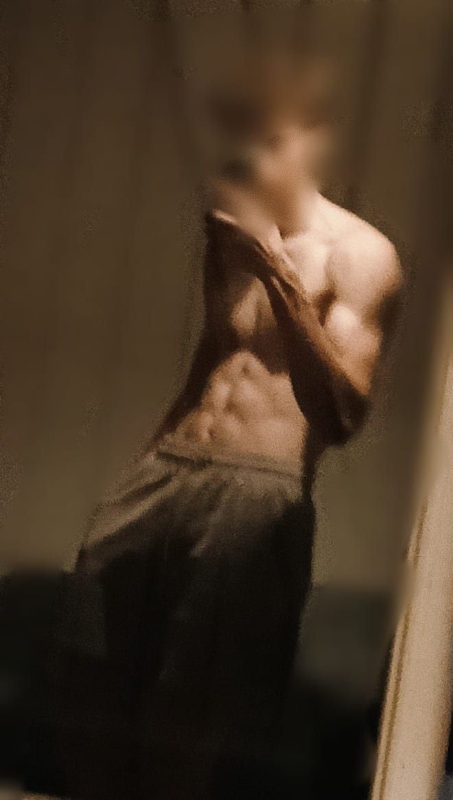 Josue - Gay trip à Bäriswil BE Profil de Josue, 22 ans, Gay trip à Bäriswil BE (Berne)