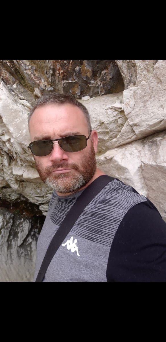 Jia - Gay trip à Ponte Tresa Profil de Jia, 27 ans, Gay trip à Ponte Tresa (Tessin)