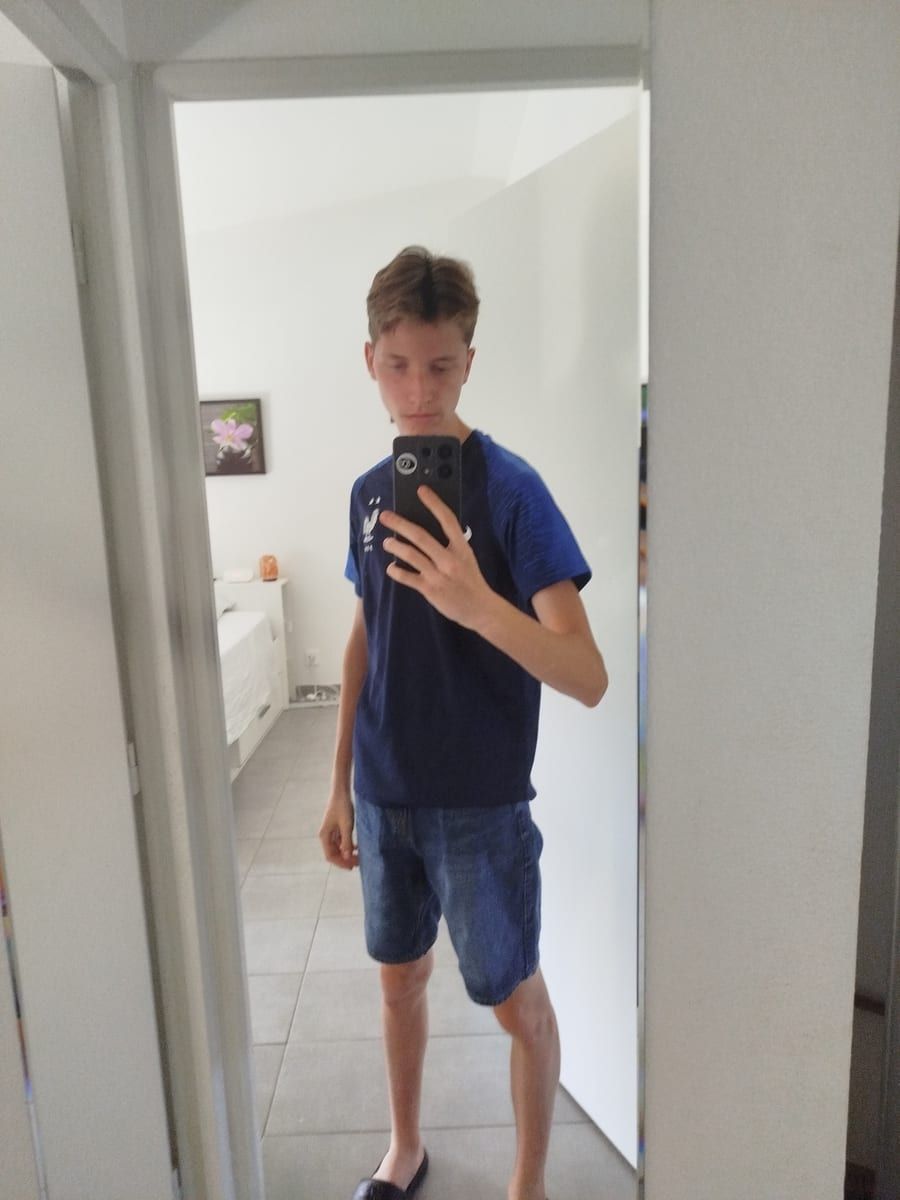 Thong - Gay trip à Wolfhalden Profil de Thong, 27 ans, Gay trip à Wolfhalden (Appenzell Rhodes-Extérieures)