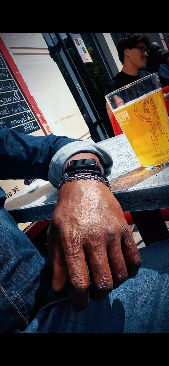 Serafin - Gay trip à Bühler Profil de Serafin, 33 ans, Gay trip à Bühler (Appenzell Rhodes-Extérieures)