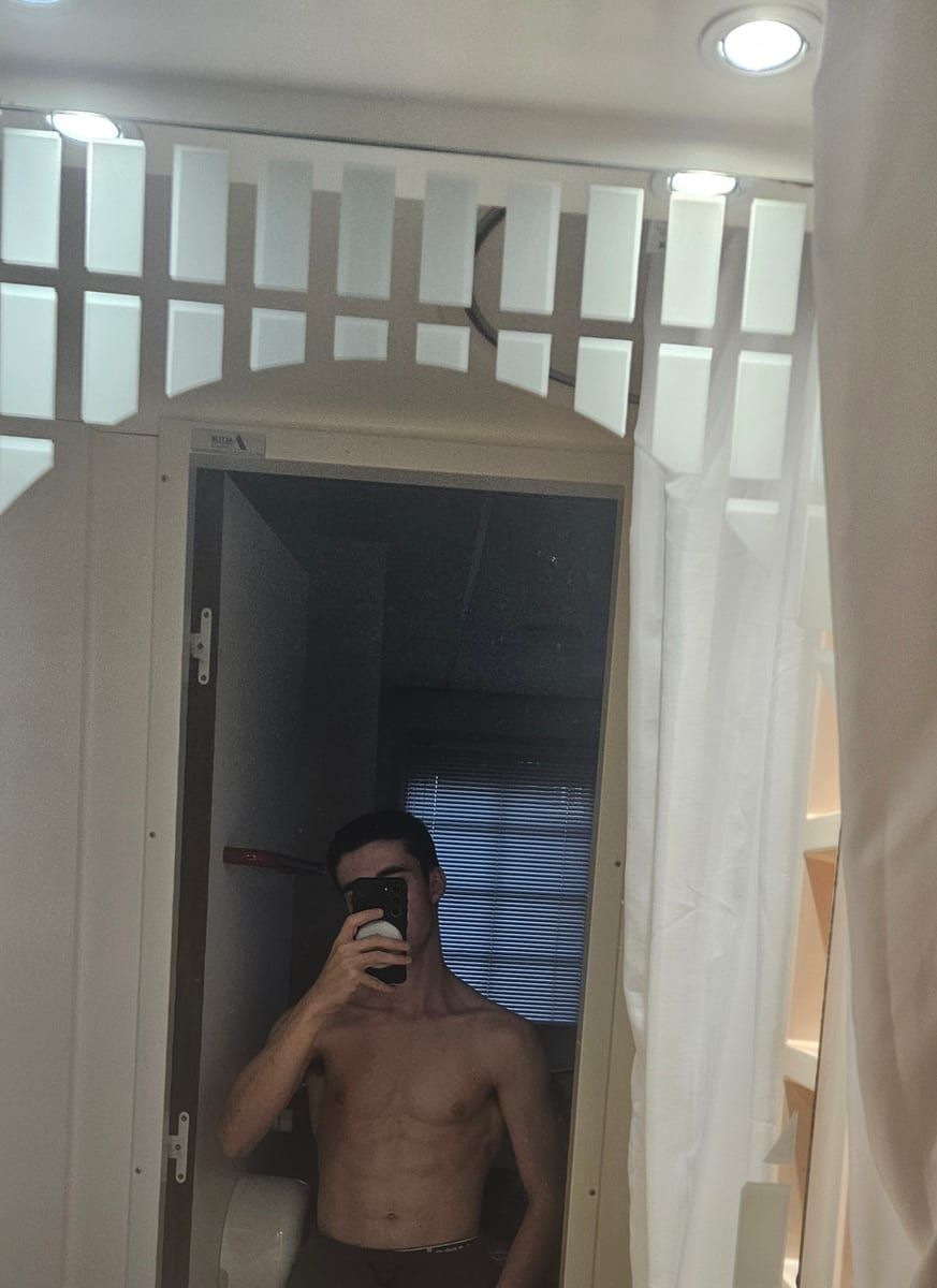 Maeron - Gay trip à Belmont-sur-Lausanne Profil de Maeron, 22 ans, Gay trip à Belmont-sur-Lausanne (Vaud)