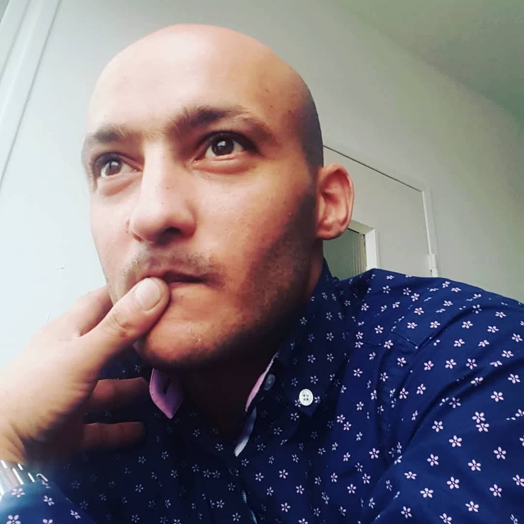 Giulian - Gay trip à Chavannes-près-Renens Profil de Giulian, 35 ans, Gay trip à Chavannes-près-Renens (Vaud)