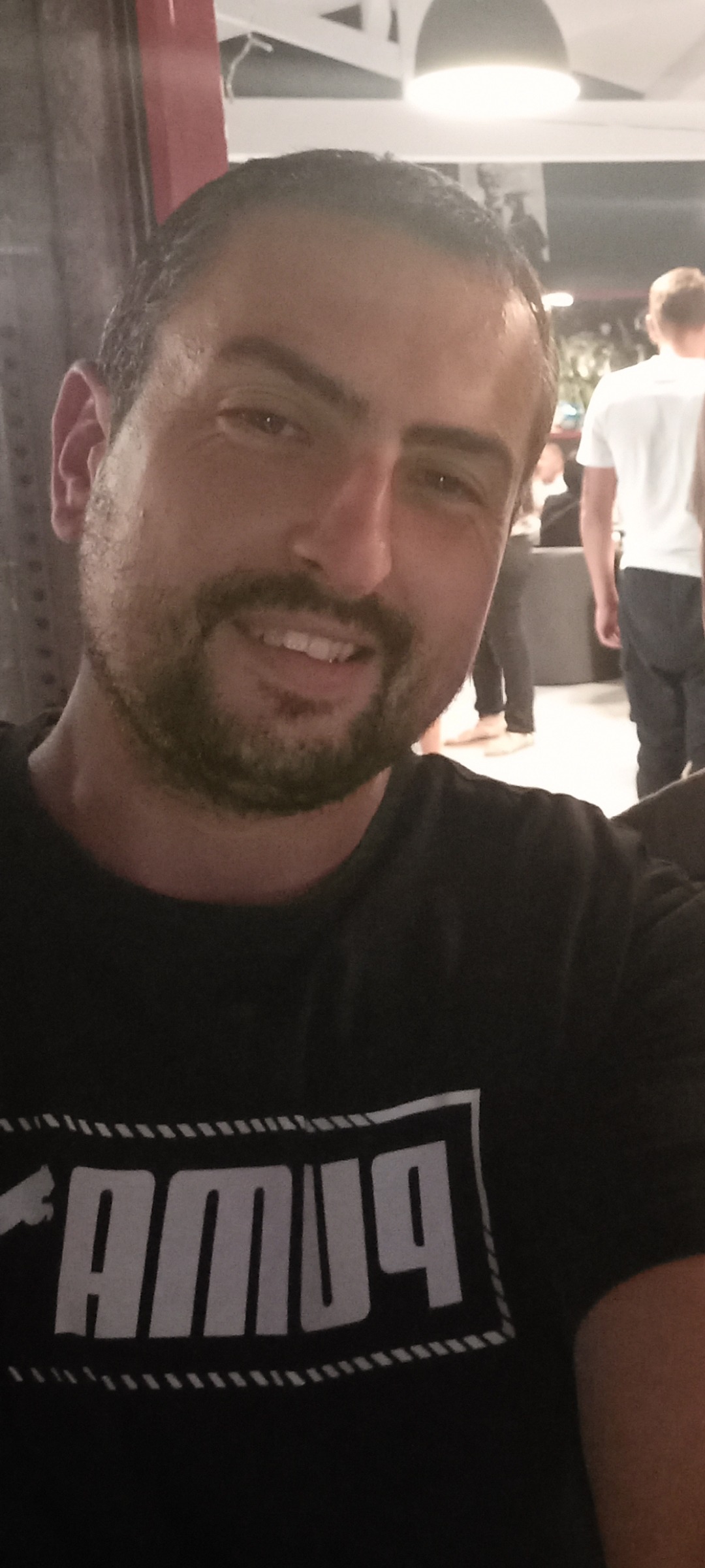 Jair - Gay trip à Dintikon Profil de Jair, 27 ans, Gay trip à Dintikon (Argovie)