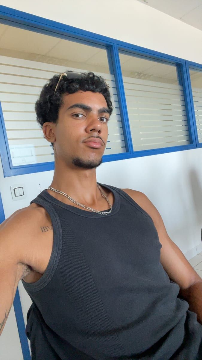 Abderramane - Gay trip à Montagnola Profil de Abderramane, 23 ans, Gay trip à Montagnola (Tessin)