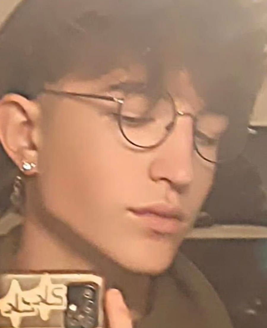 Sélim - Gay trip à Chavannes-sous-Orsonnens Profil de Sélim, 26 ans, Gay trip à Chavannes-sous-Orsonnens (Fribourg)