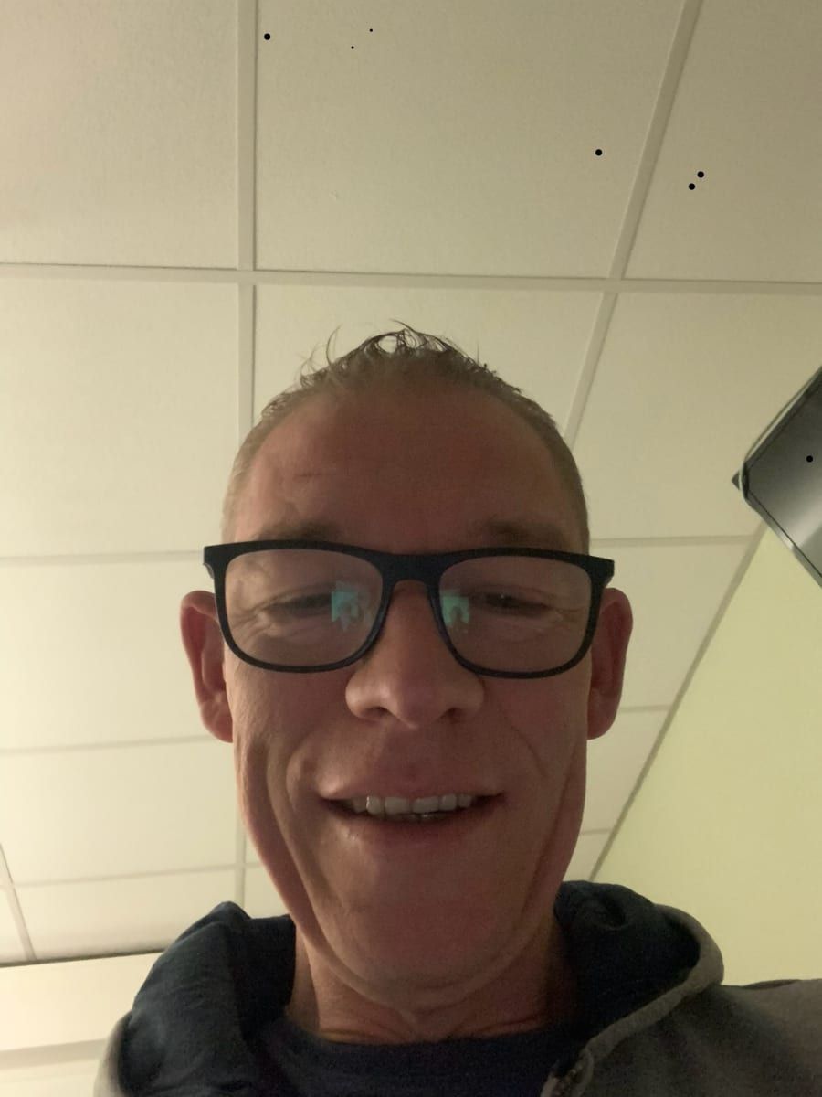 Deivy - Gay trip à Zwischenflüh Profil de Deivy, 44 ans, Gay trip à Zwischenflüh (Berne)
